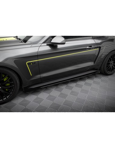 Faldones laterales Street Pro Ford Mustang GT Mk6 (Con flaps)
