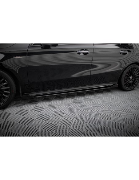 Faldones laterales Street Pro Mercedes-Benz Clase A 35 AMG W177 (Facelift)(Con flaps) Faldones laterales Street Pro Mercedes-Benz Clase A 35 AMG W177 (Facelift)(Con flaps)