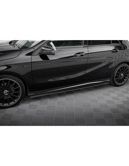 Faldones laterales Street Pro Mercedes-Benz Clase A W176 (AMG Line)(Facelift) Faldones laterales Street Pro Mercedes-Benz Clase A W176 (AMG Line)(Facelift)