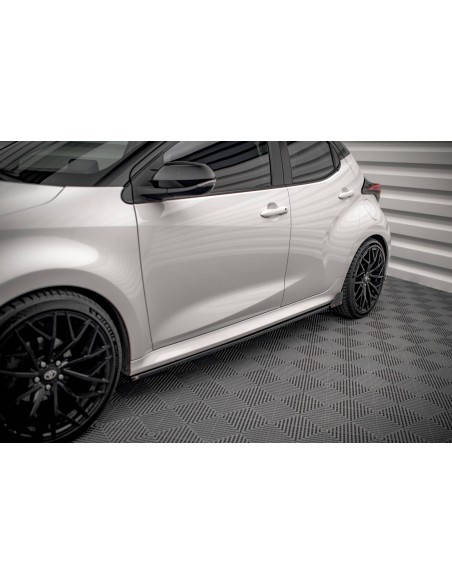 Faldones laterales V.1 Toyota Yaris Mk4 (Con flaps)