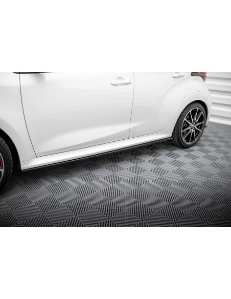 Faldones laterales V.2 Toyota Yaris Mk4