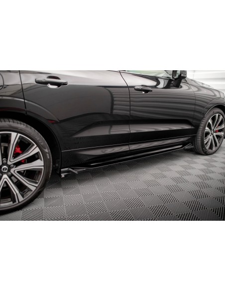 Faldones laterales Volvo XC60 Mk2 (R-Design)(Facelift)