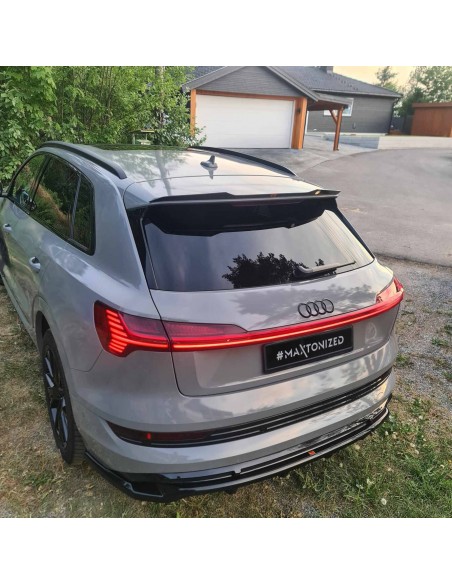 Lip trasero Audi E-tron (S-Line)(Con barras verticales)