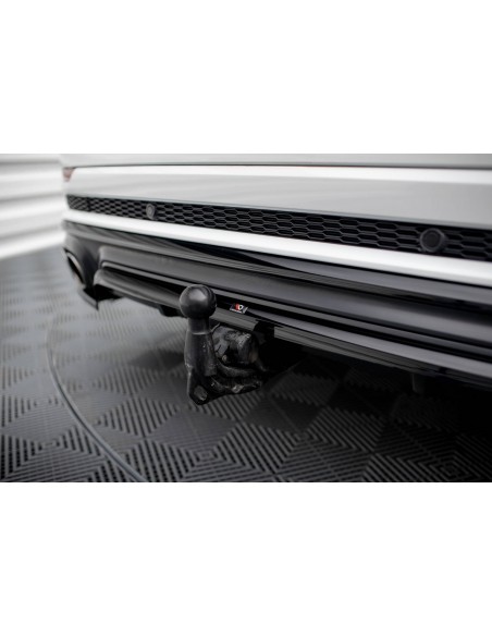 Lip trasero Audi SQ8 (Con barras verticales)