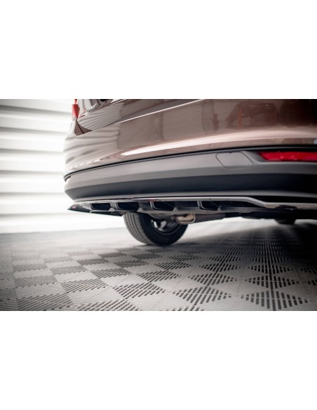 Lip trasero Fiat Tipo S Sedan Mk1 (Con barras verticales)