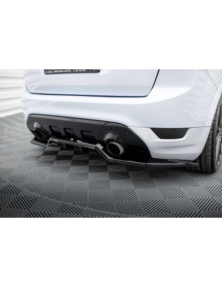 Lip trasero Ford Kuga ST Mk1 (Con barras verticales)