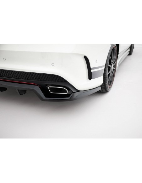 Lip trasero Mercedes-Benz CLA C117 (AMG Line)(Con barras verticales)