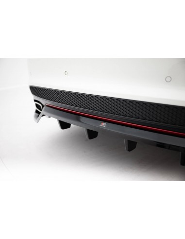 Lip trasero Mercedes-Benz CLA C117 (AMG Line)(Con barras verticales)
