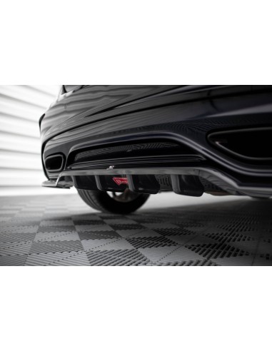 Lip trasero Mercedes-Benz Clase A W176 (AMG Line)(Facelift)(Con barras verticales)