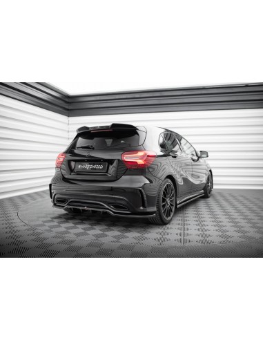 Lip trasero Mercedes-Benz Clase A W176 (AMG Line)(Facelift)(Con barras verticales)