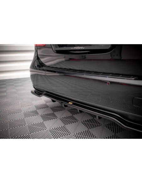 Lip trasero Mercedes-Benz Clase B W246 (Facelift)(Con barras verticales)