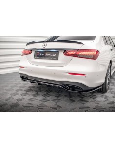 Lip trasero Mercedes-Benz Clase E W213 (AMG Line)(Facelift)(Con barras verticales)