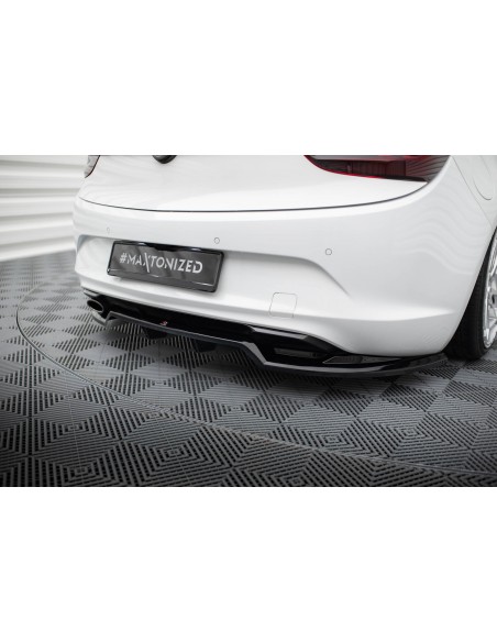 Lip trasero Opel Cascada (Con barras verticales)