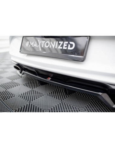 Lip trasero Opel Cascada (Con barras verticales)
