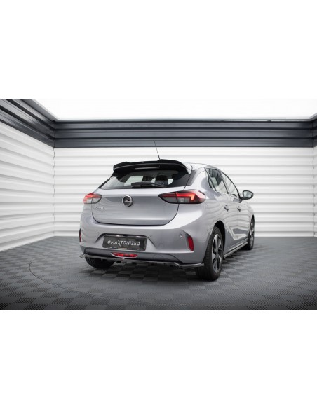 Lip trasero Opel Corsa F (Con barras verticales)