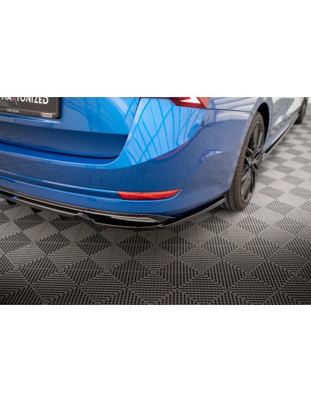 Lip trasero Skoda Octavia Sportline Mk4 (Con barras verticales)