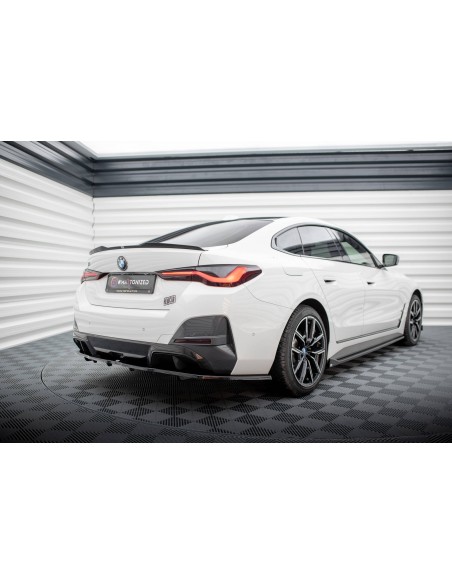 Lip trasero V.1 BMW i4 G26 (Con pack M)(Con barras verticales)