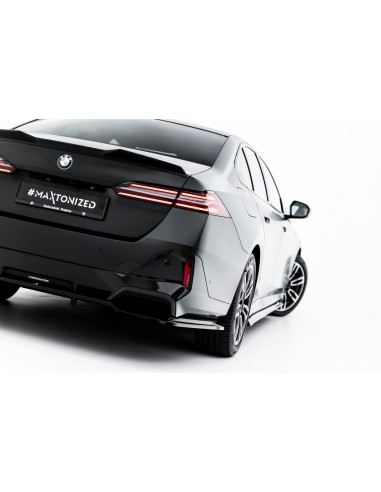 Lip trasero V.1 BMW Serie 5 G60 (Con pack M)(Con barras verticales)