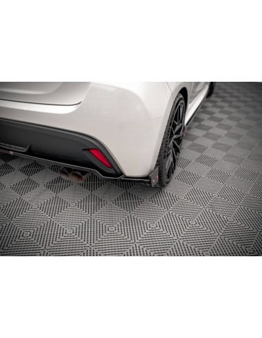 Lip trasero V.1 Toyota Yaris Mk4 (Con flaps)