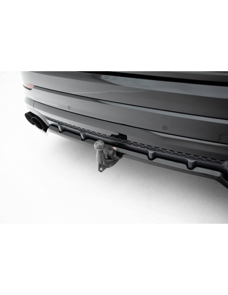 Lip trasero V.2 Audi Q8/SQ8 (Incl. S-Line)(Facelift)(Con barras verticales) Lip trasero V.2 Audi Q8/SQ8 (Incl. S-Line)(Facelift)(Con barras verticales)