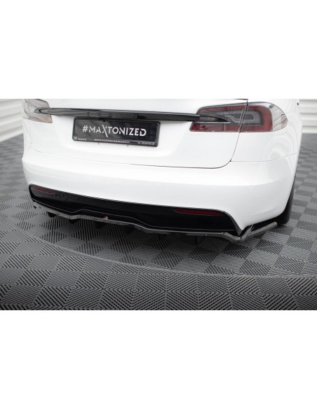 Lip trasero V.2 Tesla Model S Plaid (Facelift)(Con barras verticales)
