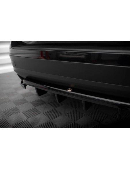 Lip trasero Volkswagen Touareg Mk2 (Con barras verticales)