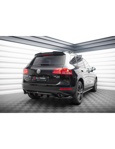 Lip trasero Volkswagen Touareg Mk2 (Con barras verticales)