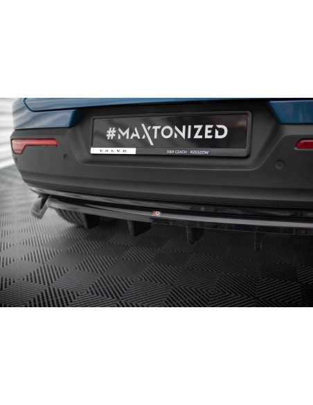 Lip trasero Volvo C40 (Con barras verticales)