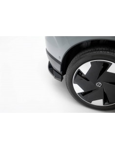 Lip trasero Volvo EX30 (Con barras verticales) 2