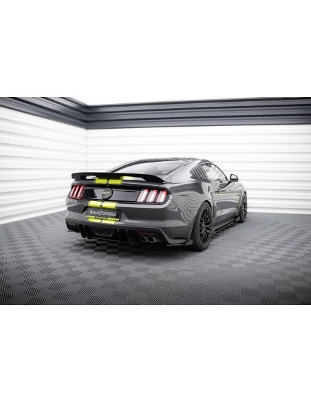 Lips traseros laterales Street Pro Ford Mustang GT Mk6 (Con flaps)