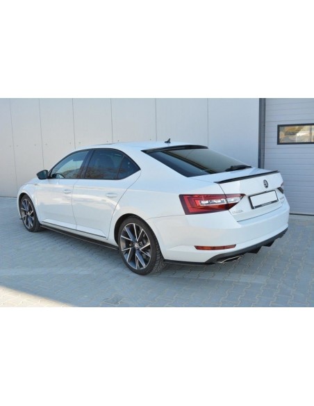 Alerón trasero V.1 Skoda Superb Mk3 (Incluido Facelift)