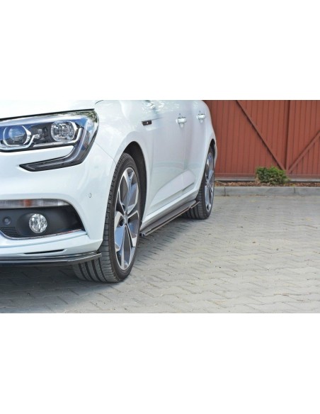 Faldones laterales Renault Megane IV