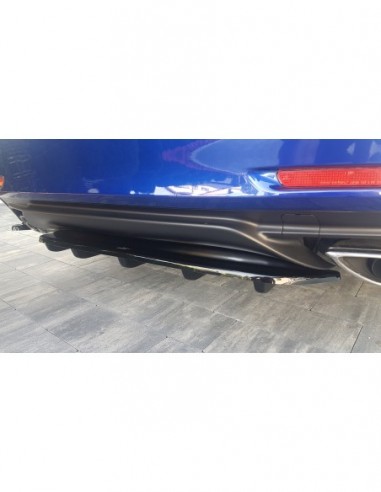 Lip trasero central Lexus RC (Con barras verticales)