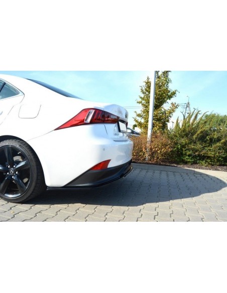 Lip trasero central Lexus IS H Mk3 (sin barras verticales)