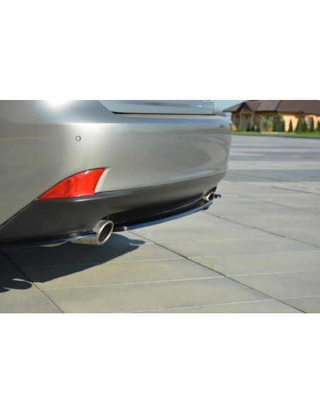 Lip trasero central Lexus IS T Mk3 (sin barras verticales) Lip trasero central Lexus IS T Mk3 (sin barras verticales)
