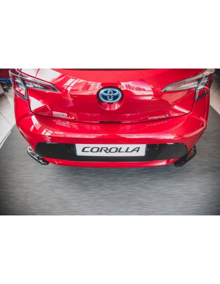 Lips traseros laterales Toyota Corolla XII Hatchback