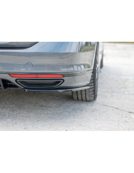 Lips traseros laterales Volkswagen Passat B8 (R-Line) Lips traseros laterales Volkswagen Passat B8 (R-Line)
