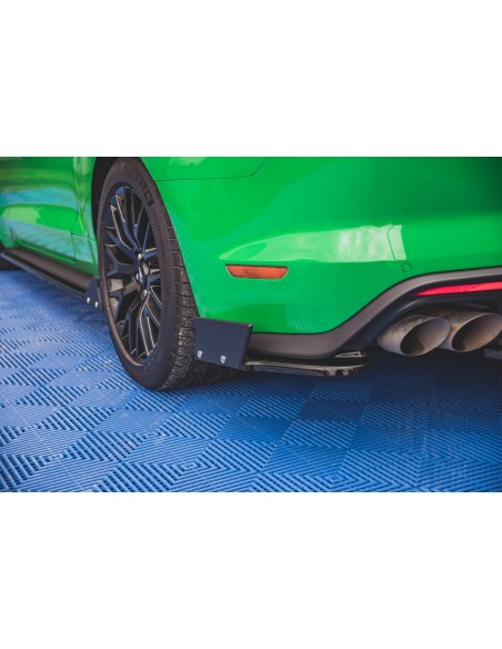 Lips traseros laterales Ford Mustang GT Mk6 (Facelift)(Con flaps) Lips traseros laterales Ford Mustang GT Mk6 (Facelift)(Con flaps)
