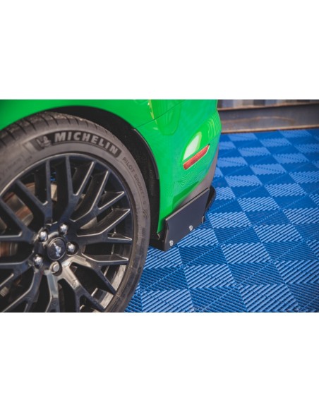 Lips traseros laterales Ford Mustang GT Mk6 (Facelift)(Con flaps) Lips traseros laterales Ford Mustang GT Mk6 (Facelift)(Con flaps)