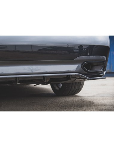 Lip trasero central BMW Serie 7 G11 (Con pack M)(Con barras verticales)