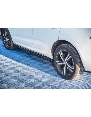 Faldones laterales Volvo XC60 Mk2 (R-Design)
