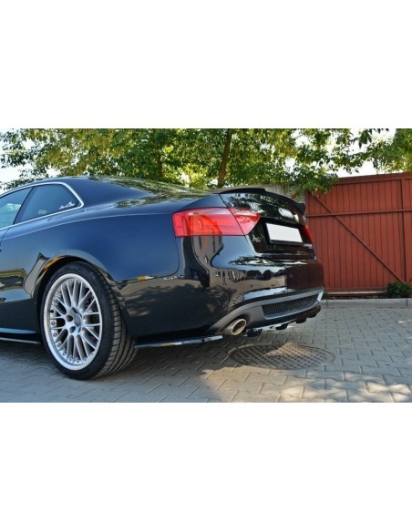Lip trasero central Audi A5 8T (S-Line)(con barras verticales) Lip trasero central Audi A5 8T (S-Line)(con barras verticales)