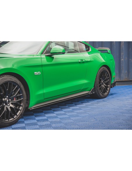 Faldones laterales Ford Mustang GT Mk6 (Facelift)(Con flaps) Faldones laterales Ford Mustang GT Mk6 (Facelift)(Con flaps)