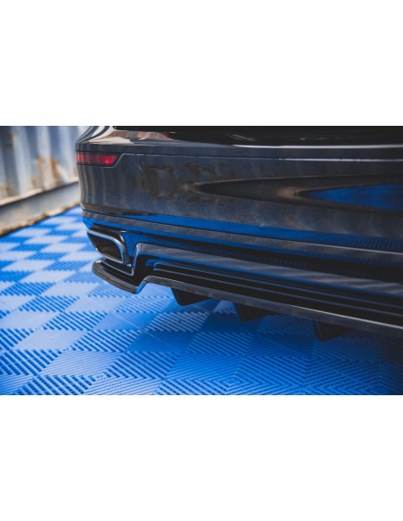 Lip trasero central Volvo S60/V60 Mk3 (R-Design)(Con barras verticales) Lip trasero central Volvo S60/V60 Mk3 (R-Design)(Con barras verticales)