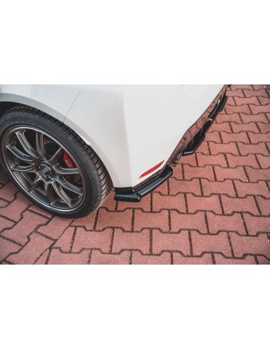 Lips traseros laterales V.1 Toyota Yaris GR